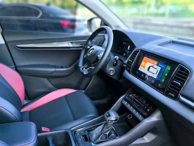 Skoda Karoq — Фото автомобиля 14