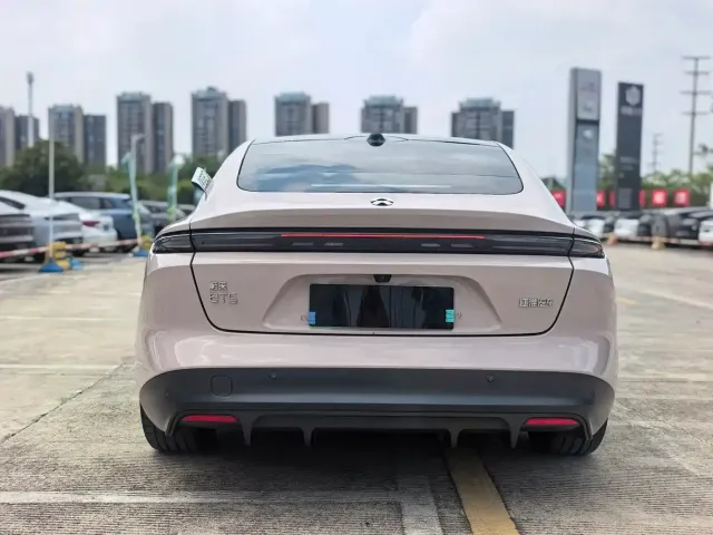 Nio ET5 — Фото автомобиля 7