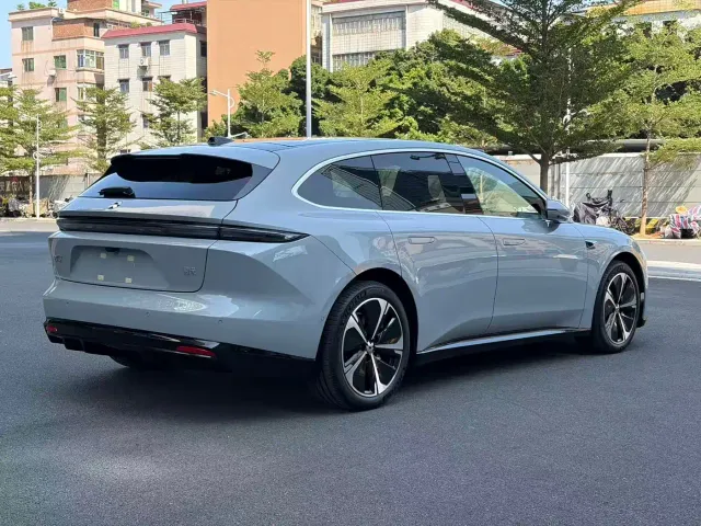 Nio ET5 Touring — Фото автомобиля 5