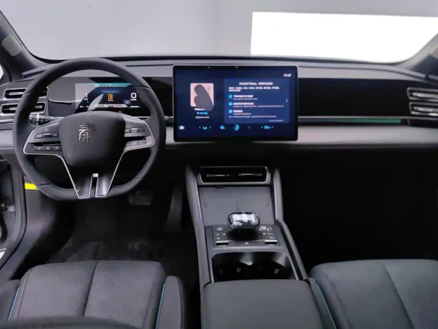 BYD Qin L 2024 DM-i 120KM Excellence Model — Фото автомобиля 12