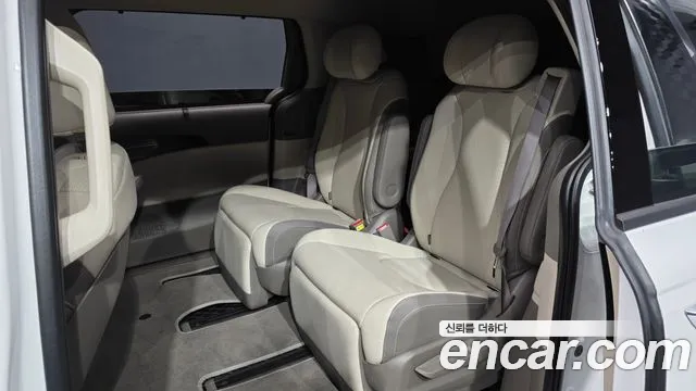 Kia Carnival 4th Gen — Фото автомобиля 16