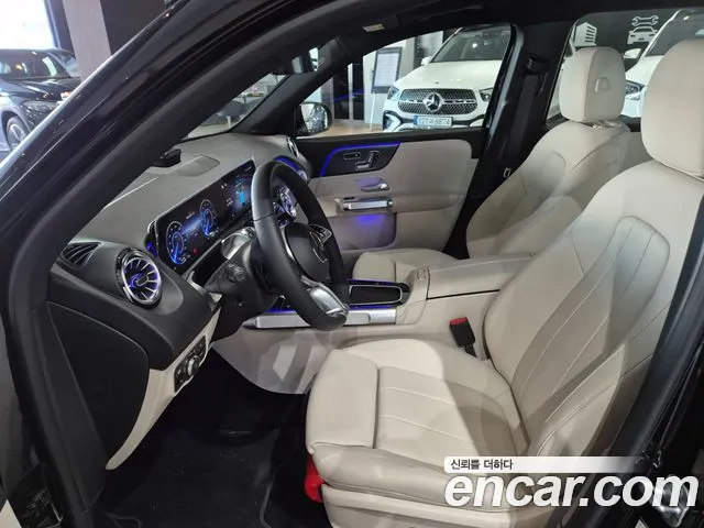 Mercedes-Benz EQB — Фото автомобиля 10