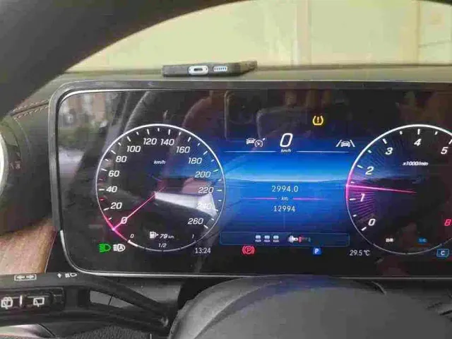 Mercedes-Benz Mercedes-Benz GLC 2025 Facelift GLC 300 L 4MATIC Dynamic 5-seater — Фото автомобиля 9