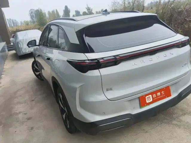 Arcfox Alpha T5 — Фото автомобиля 4