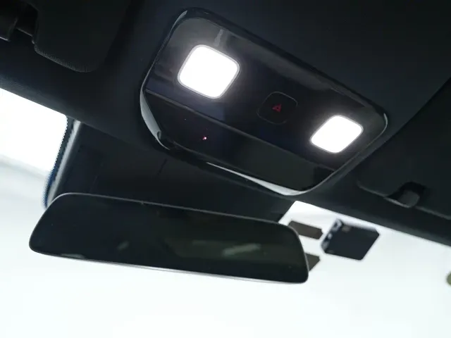 Li Auto L8 — Фото автомобиля 19