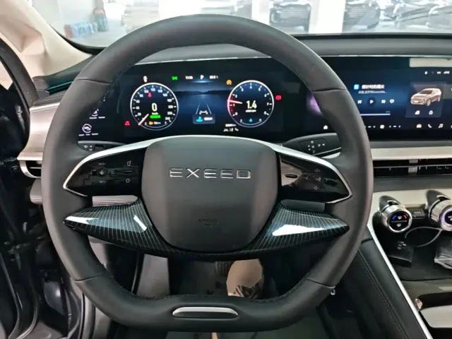 Exeed TXL — Фото автомобиля 10