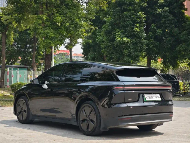 Li Auto i6 — Фото автомобиля 7