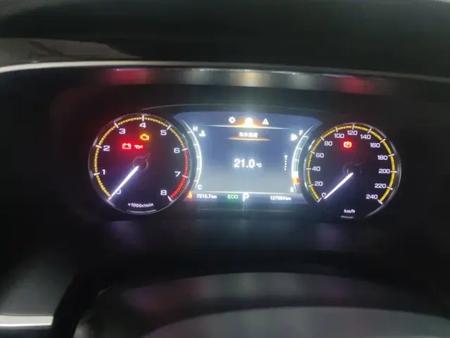 GAC Trumpchi M8 — Фото автомобиля 14