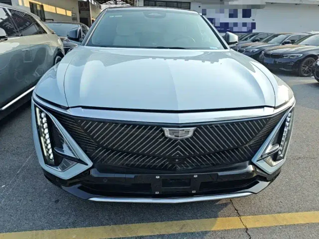 Cadillac Lyriq — Фото автомобиля 2