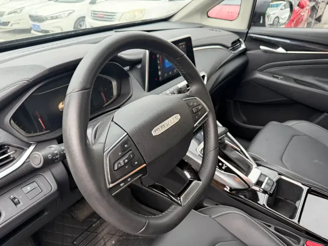 Maxus G50 — Фото автомобиля 8