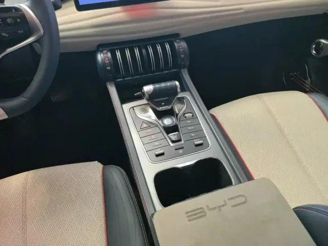 BYD Yuan PLUS — Фото автомобиля 13