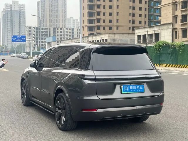 Li Auto L9 — Фото автомобиля 17