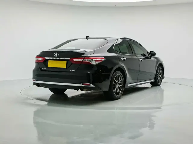 Toyota Camry — Фото автомобиля 4