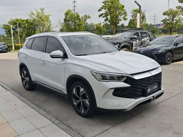 BYD Song Pro — Фото автомобиля 3