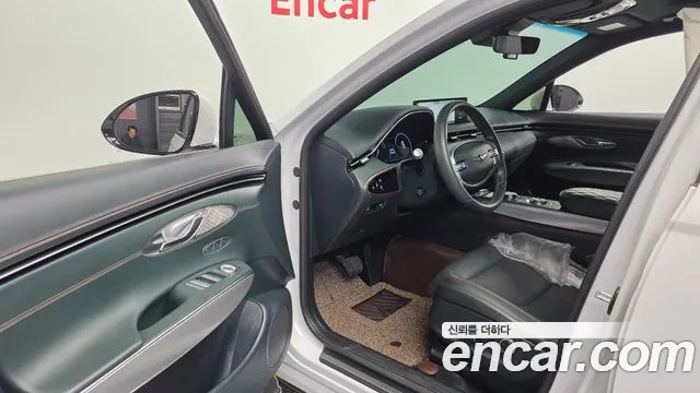 Genesis GV70 2.5T Бензин AWD — Фото автомобиля 10