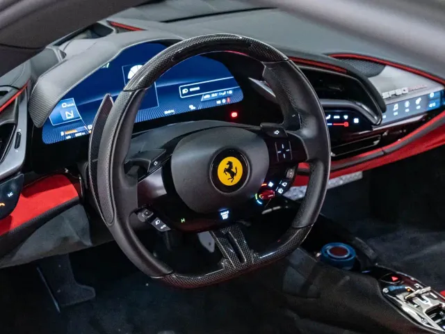 Ferrari SF90 — Фото автомобиля 9