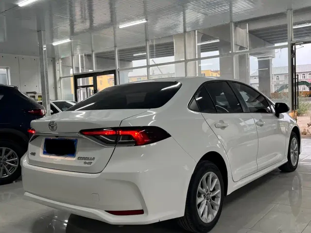 Toyota Corolla — Фото автомобиля 5