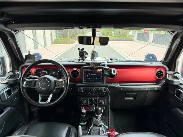 Jeep Wrangler — Фото автомобиля 7