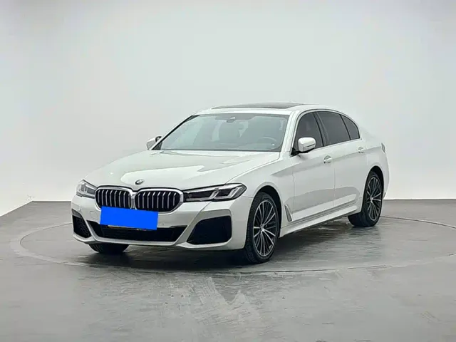 Фотография автомобиля — BMW 5 Series