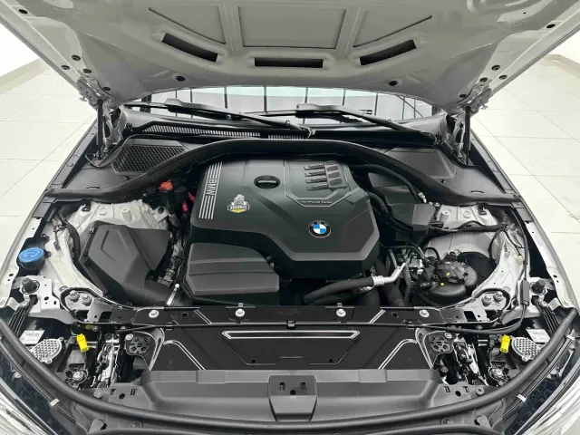 BMW 3 Series — Фото автомобиля 9
