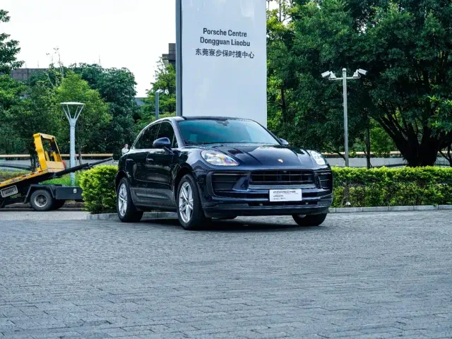 Porsche Macan — Фото автомобиля 16