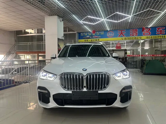Фотография автомобиля — BMW X5