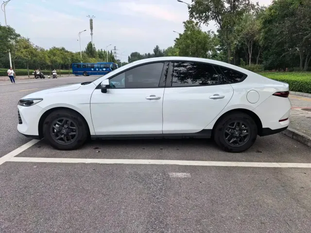BYD Qin PLUS — Фото автомобиля 8