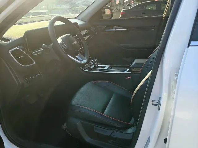 Kia Seltos — Фото автомобиля 7
