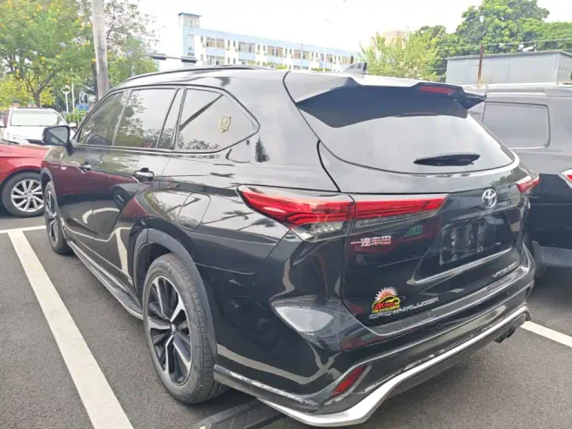 Toyota Crown Kluger — Фото автомобиля 4