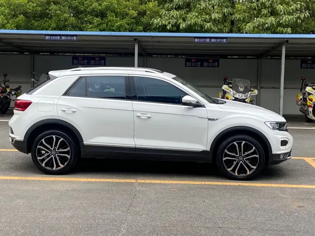 Volkswagen T-Roc — Фото автомобиля 7