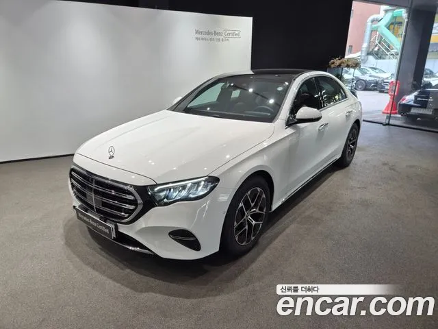 Фотография автомобиля — Mercedes-Benz E-Class