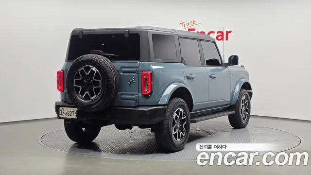 Ford Bronco — Фото автомобиля 2