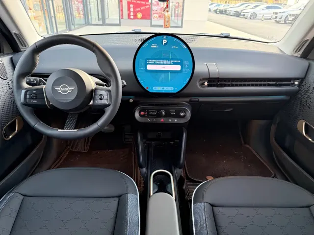 MINI New Energy (Imported) — Фото автомобиля 6