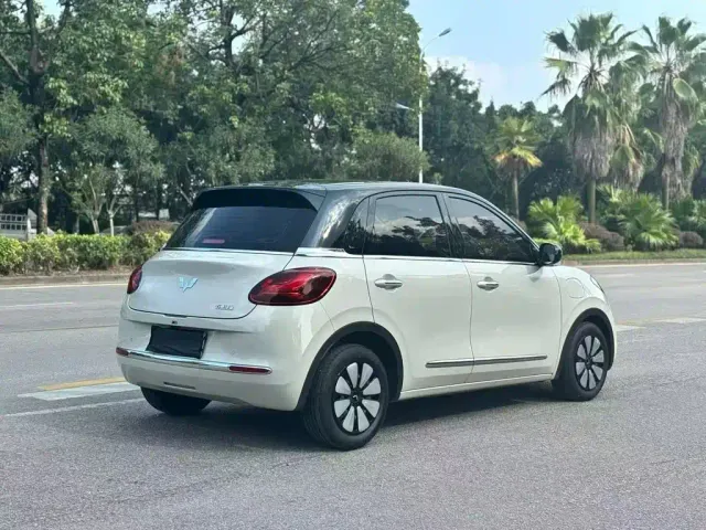 Wuling Bingo — Фото автомобиля 6