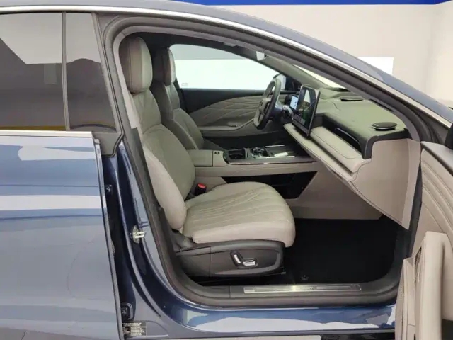 Geely Galaxy Xingyao 8 — Фото автомобиля 8
