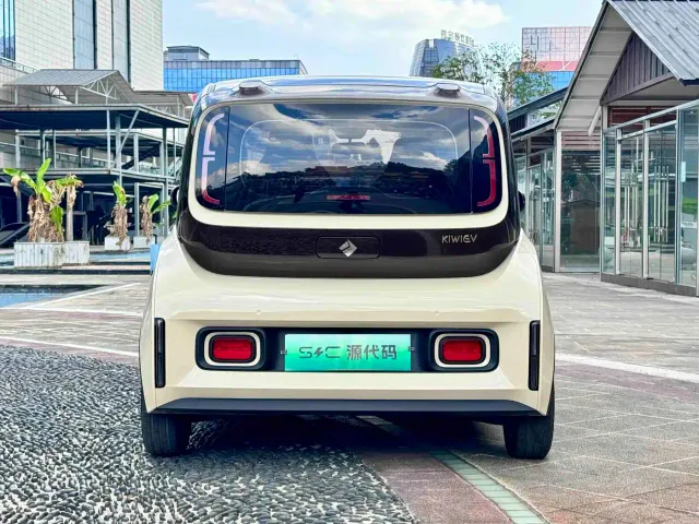 Baojun KiWi EV — Фото автомобиля 14