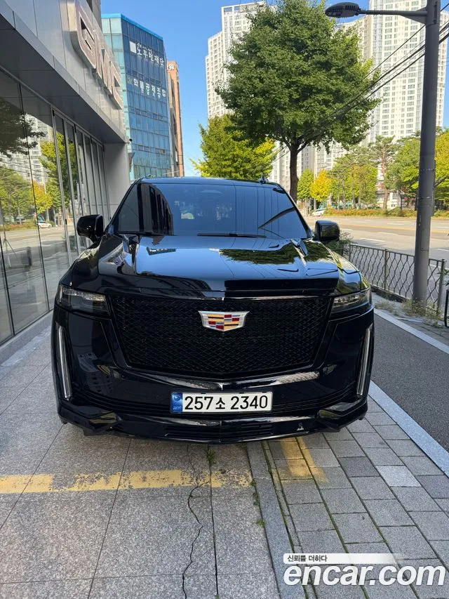 Cadillac Escalade 5th Gen — Фото автомобиля 3