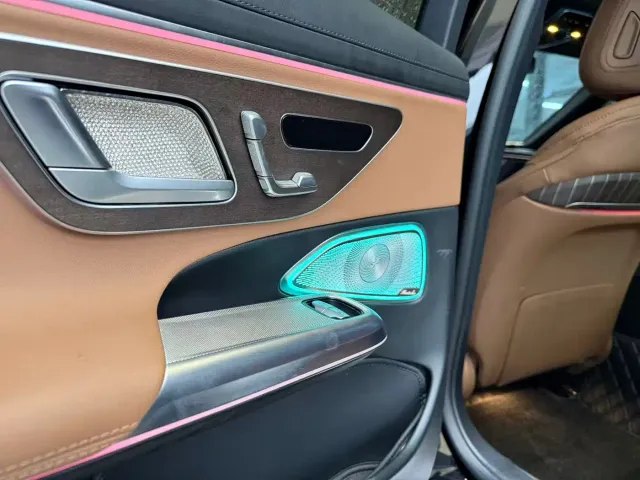 Mercedes-Benz E-Class — Фото автомобиля 6