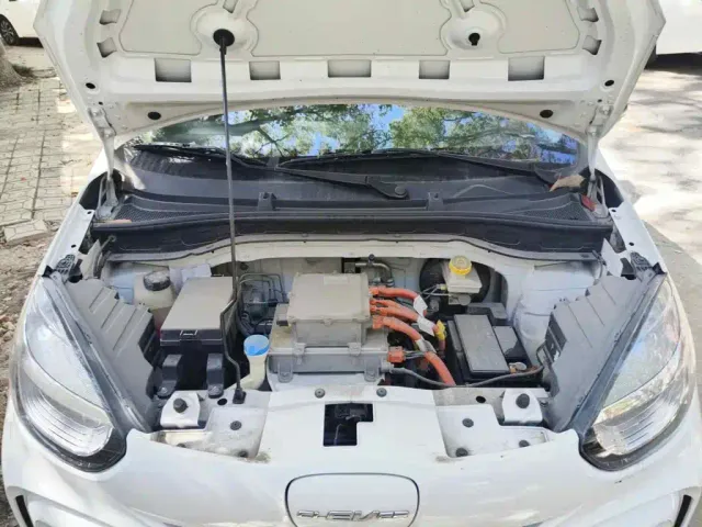 Roewe Clever — Фото автомобиля 9
