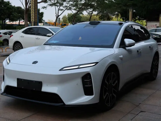 Фотография автомобиля — Nio ET5 Touring