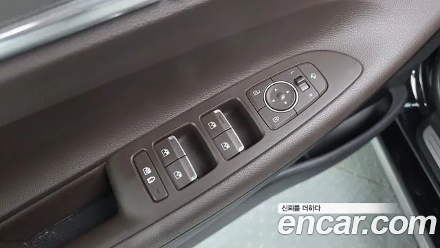 Hyundai Grandeur New — Фото автомобиля 30