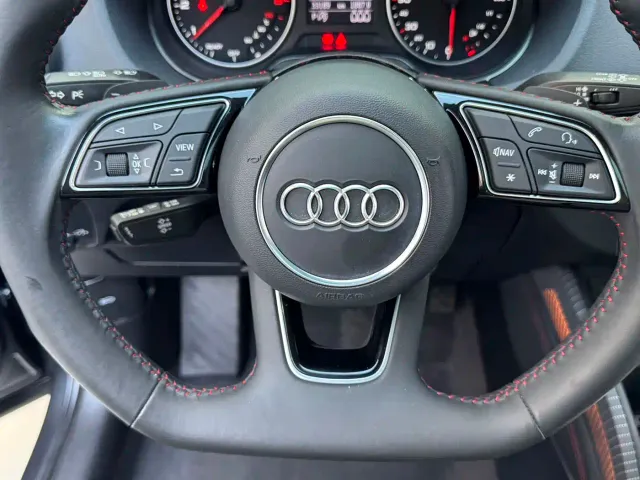 Audi Q2L — Фото автомобиля 18