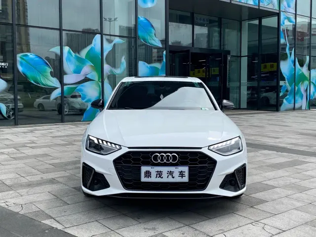 Audi A4L — Фото автомобиля 2