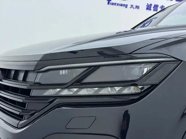 Volkswagen Touareg — Фото автомобиля 17
