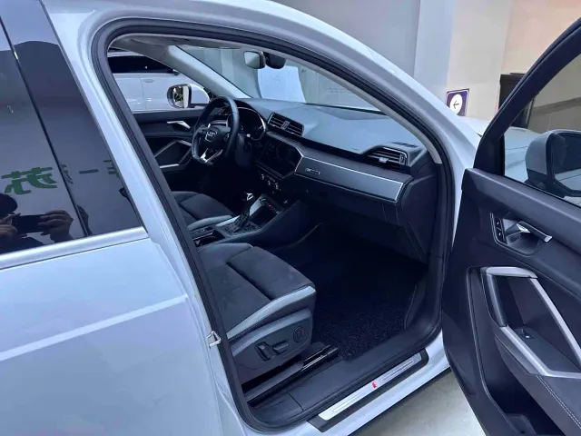 Audi Q3 — Фото автомобиля 13