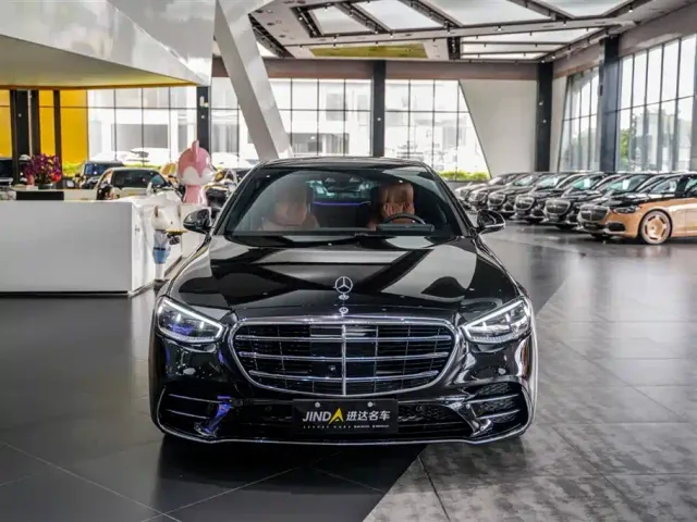 Mercedes-Benz S-Class — Фото автомобиля 4