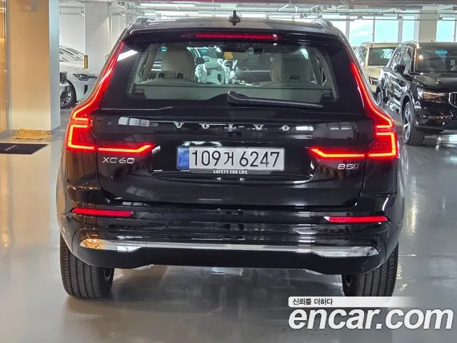 Volvo XC60 Generation 2 — Фото автомобиля 4