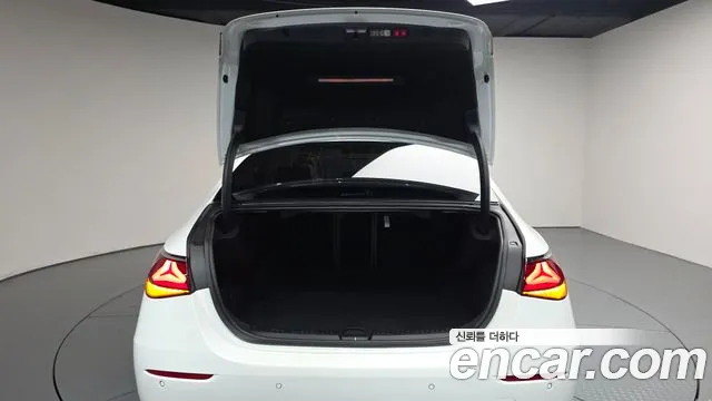 Mercedes-Benz E-Class W214 — Фото автомобиля 19