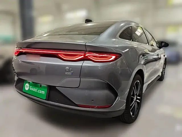 BYD Qin L — Фото автомобиля 9