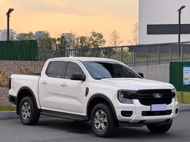 Ford Ranger — Фото автомобиля 3